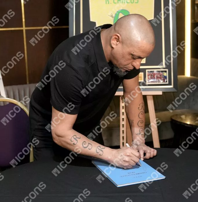 Roberto Carlos Signed And Framed Programme: 2000 UEFA Champions League Final - Hardback Edition