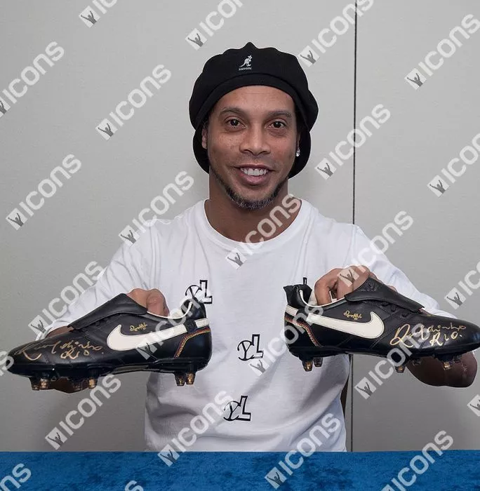 Ronaldinho Signed And Paris Saint-Germain Framed Black Nike Ronaldinho Boot