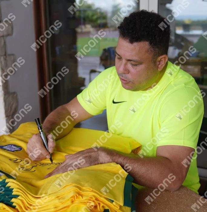 Ronaldo & Pele Official FIFA World Cup™ Front Signed And Hero Framed Retro Brazil Home Shirt