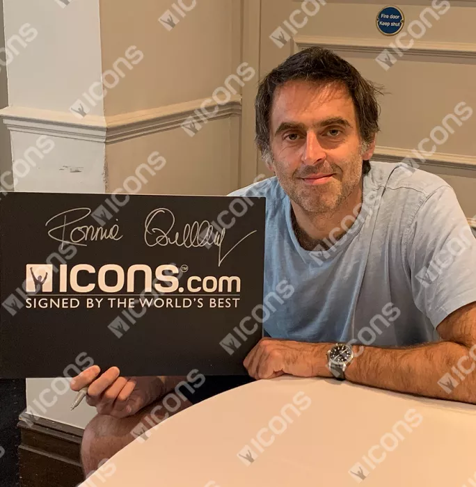 Ronnie O'Sullivan Signed Green Snooker Ball In Acrylic Case