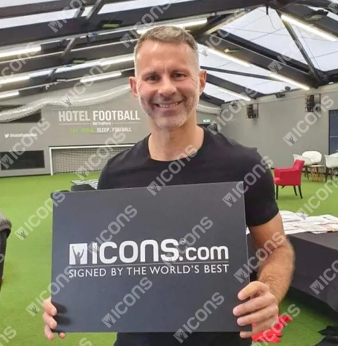 Ryan Giggs Back Signed Manchester United 2020-21 Home Shirt In Commentary Chart Frame