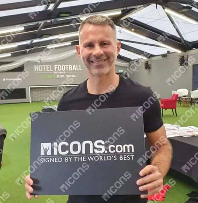 Ryan Giggs Back Signed Manchester United 2020-21 Home Shirt In Classic Frame