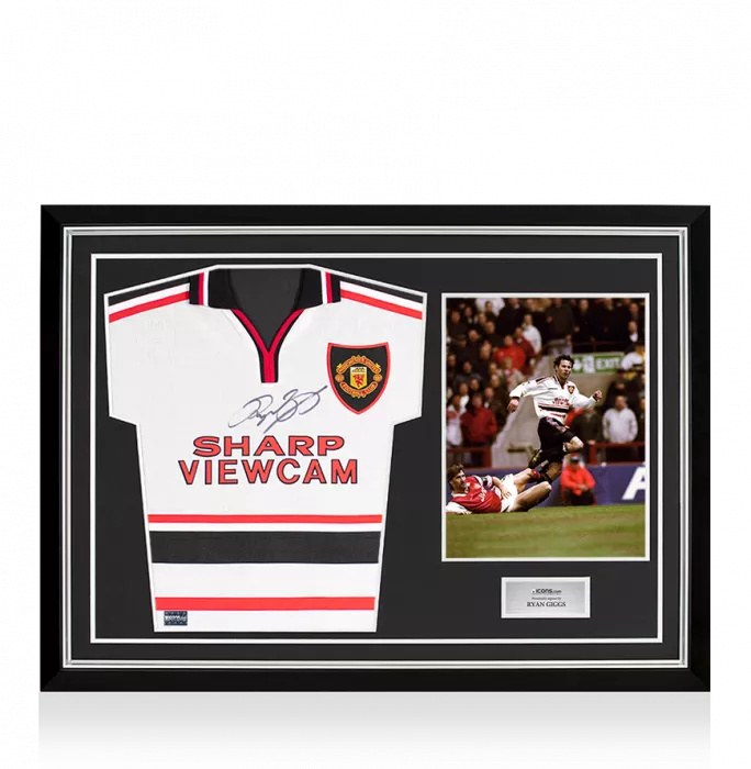 Ryan Giggs Front Signed Manchester United 1999-00 Away Shirt In Hero Frame: Option 1