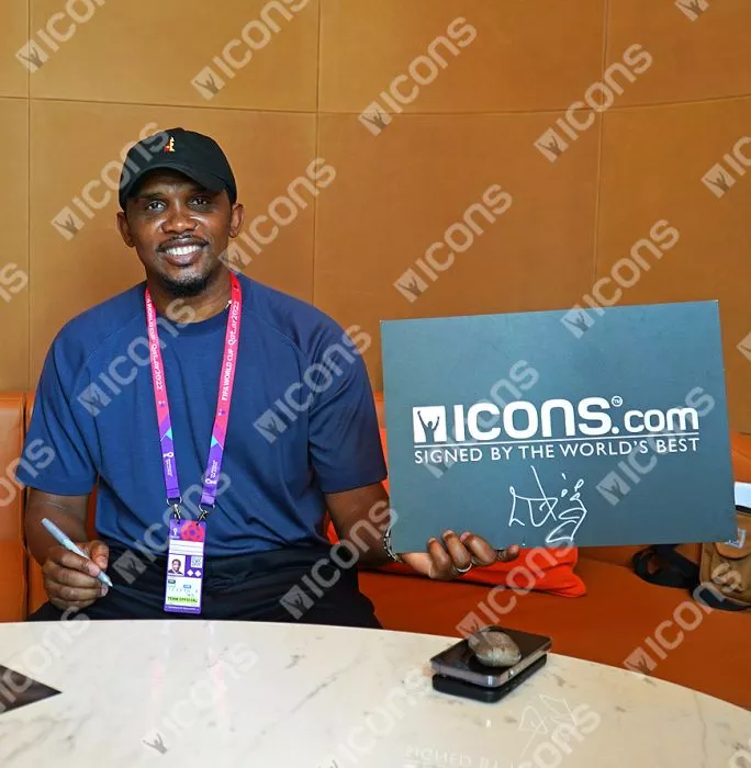 Samuel Eto’o Front Signed Cameroon 2006-08 Home Shirt In Hero Frame: Option 1