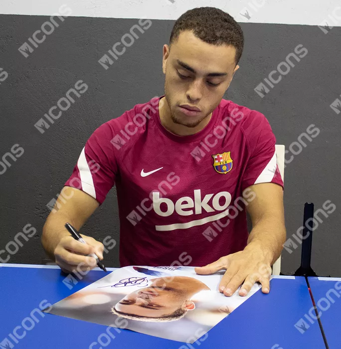 Sergino Dest Signed Portrait USMNT Photo In Black Wooden Frame