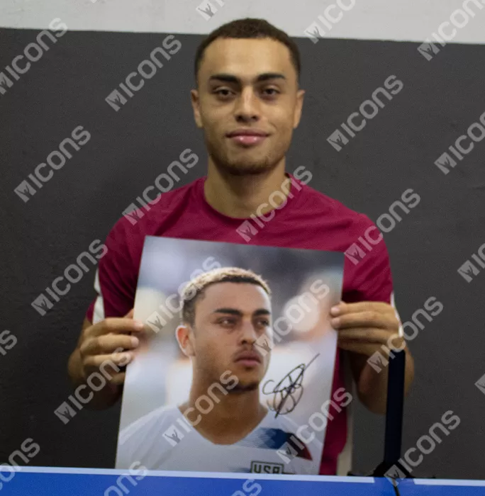 Sergino Dest Signed Portrait USMNT Photo In Black Wooden Frame