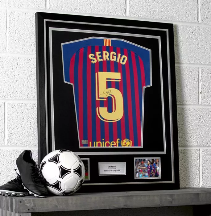Sergio Busquets Back Signed FC Barcelona 2018-19 Home Shirt With Fan Style Number In Classic Frame
