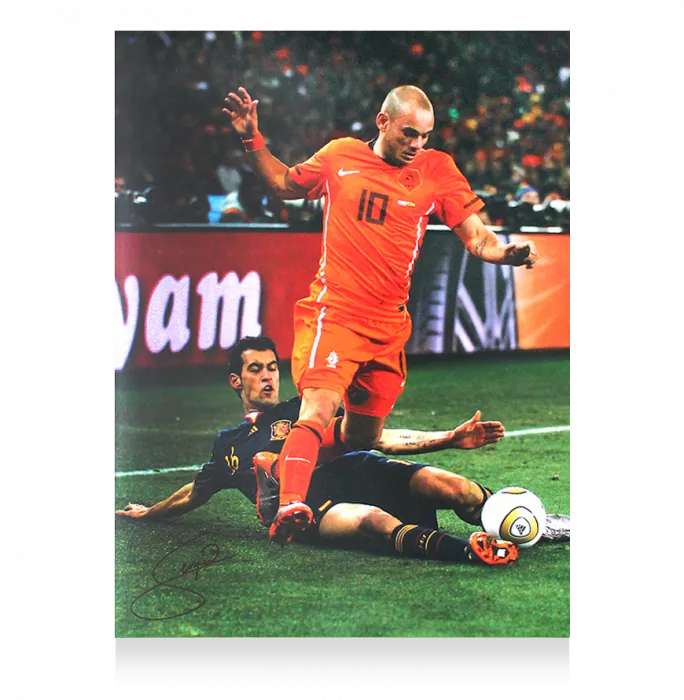 Sergio Busquets Signed Spain Photo In Premium Photo Frame: FIFA World Cup Final