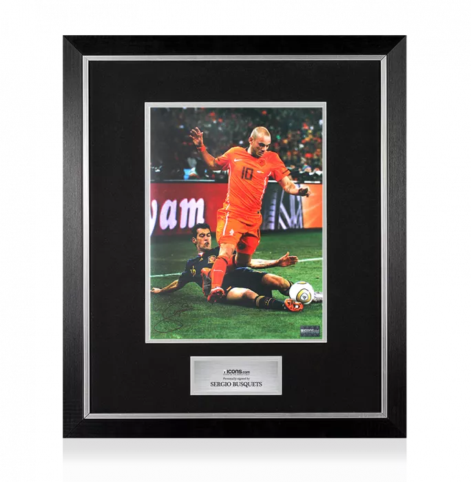 Sergio Busquets Signed Spain Photo In Premium Photo Frame: FIFA World Cup Final