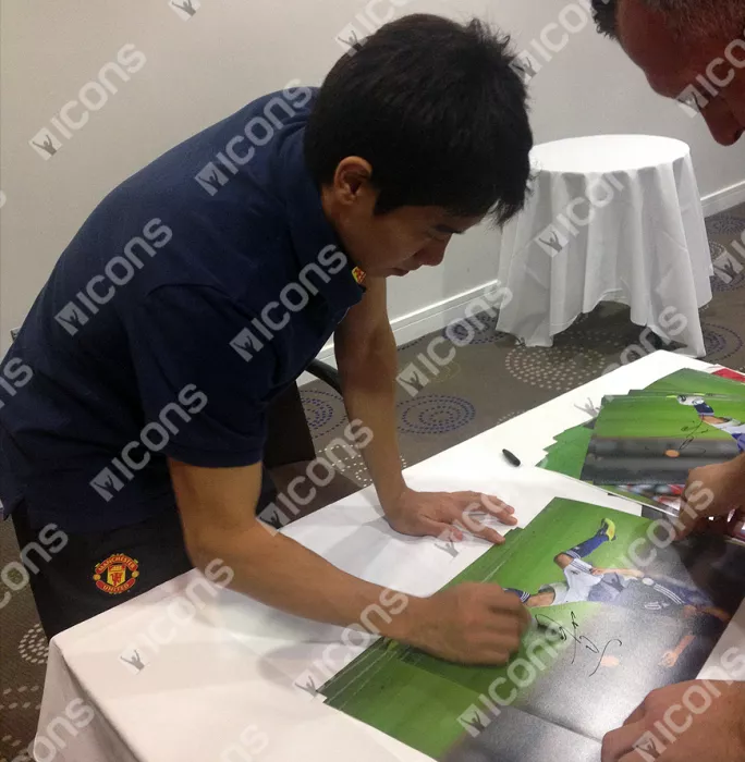 Shinji Kagawa Signed Japan Photo In Black Wooden Frame: Blue Samurai