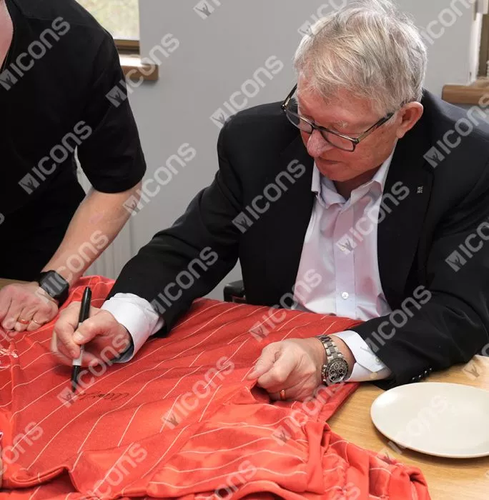 Sir Alex Ferguson Front Signed Aberdeen 1983 European Cup Winners Shirt In Classic Frame