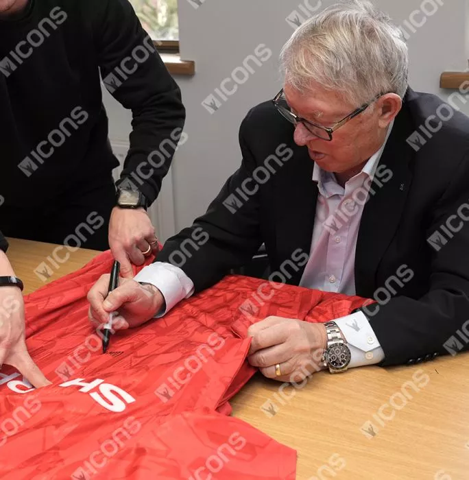 Sir Alex Ferguson Front Signed Manchester United 1994 Home Shirt In Hero Frame: Option 1