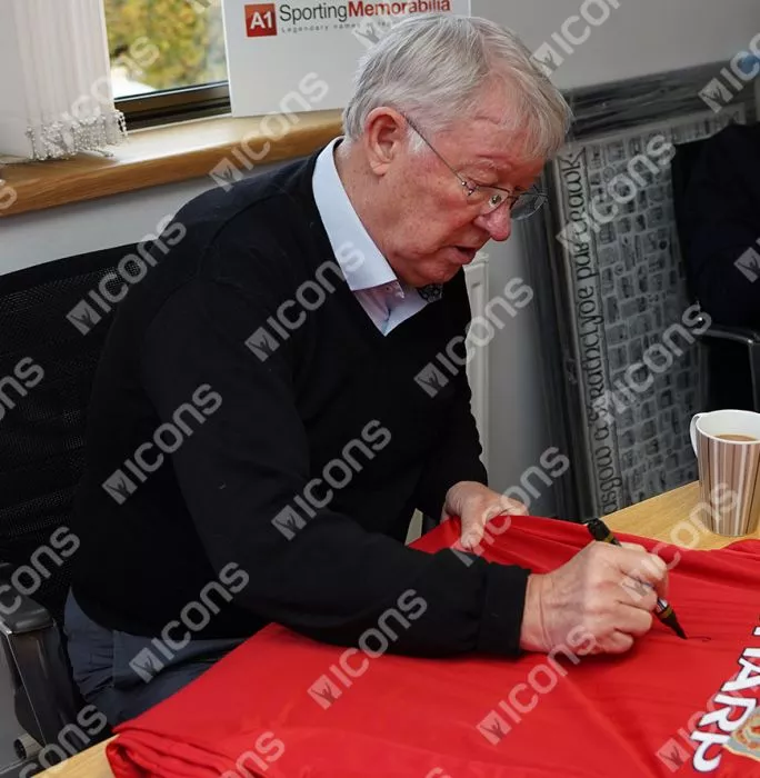 Sir Alex Ferguson Front Signed Manchester United 1999 UEFA Champions League Shirt In Classic Frame