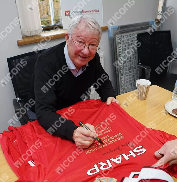 Sir Alex Ferguson Front Signed Manchester United 1999 UEFA Champions League Shirt - Stats Edition