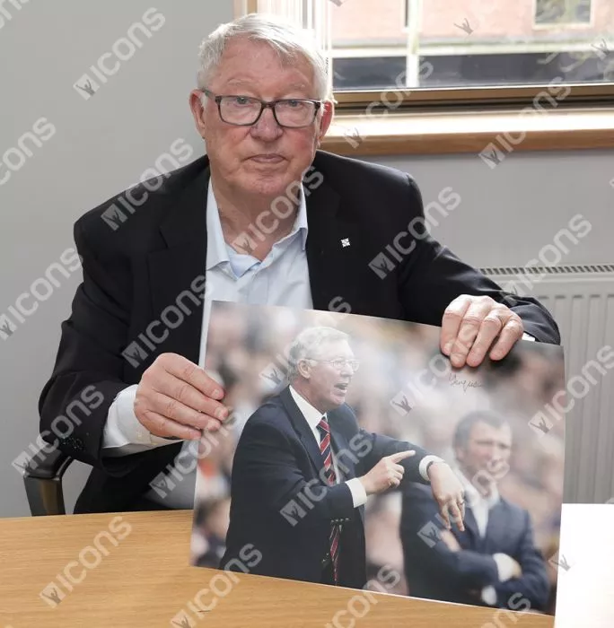 Sir Alex Ferguson Signed Manchester United Photo In Premium Photo Frame: Fergie Time