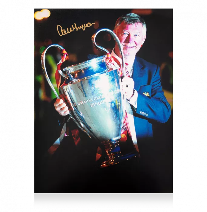 Sir Alex Ferguson Signed Manchester United Photo In Premium Photo Frame: 2008 UEFA Champions League Winner
