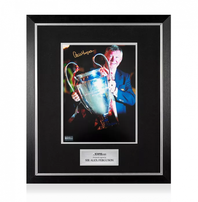 Sir Alex Ferguson Signed Manchester United Photo In Premium Photo Frame: 2008 UEFA Champions League Winner