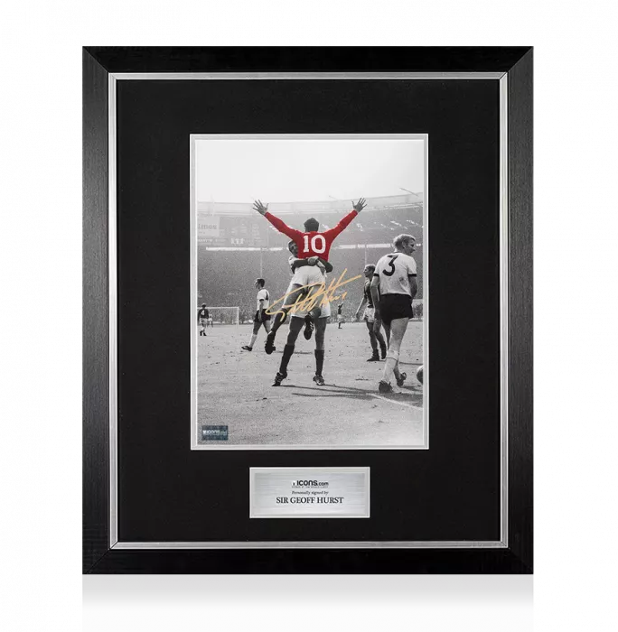 Sir Geoff Hurst Gold Signed England Photo In Premium Photo Frame: Hat-Trick Hero