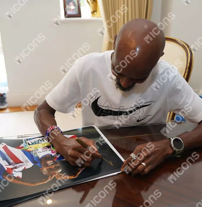 Sir Mo Farah Signed Photo In Premium Photo Frame: MoBot