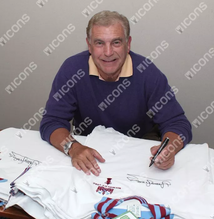 Sir Trevor Brooking Front Signed West Ham Shirt - 1980 FA Cup Final Winner In Classic Frame