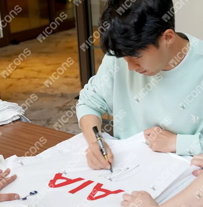 Son Heung-min Front Signed Tottenham Hotspur 2021-22 Home Shirt