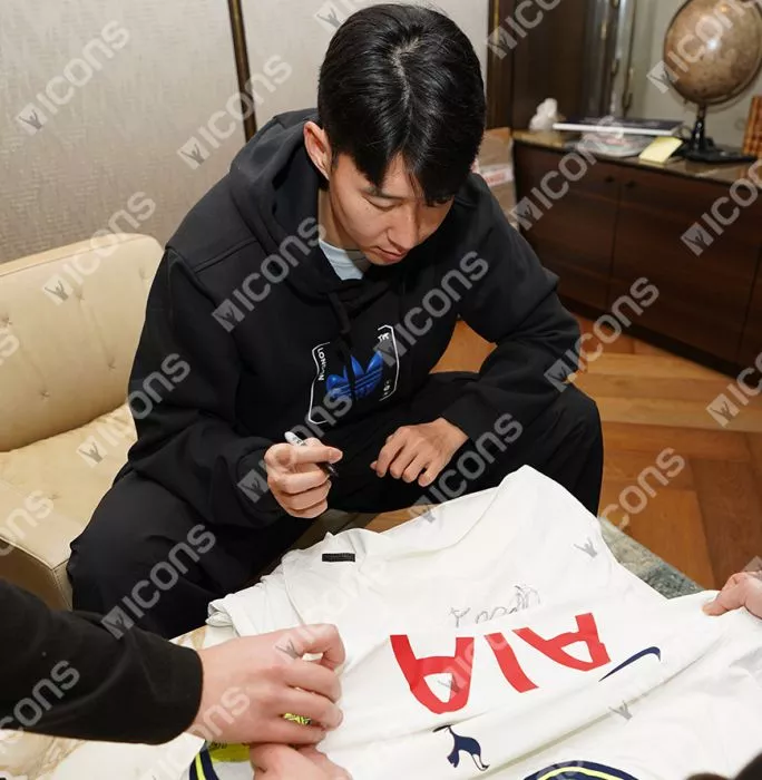 Son Heung-min Front Signed Tottenham Hotspur 2022-23 Home Shirt In Classic Frame