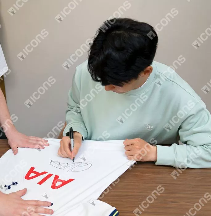 Son Heung-min Front Signed Tottenham Hotspur 2022-23 Home Shirt In Hero Frame: Option 1