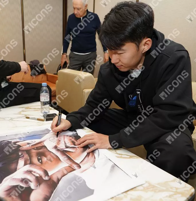 Son Heung-min Signed And Framed MurWalls Limited Edition Graffiti Art - Camera Celebration