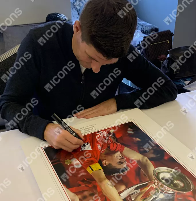 Steven Gerrard Signed Liverpool Print: 2005 UEFA Champions League Winner