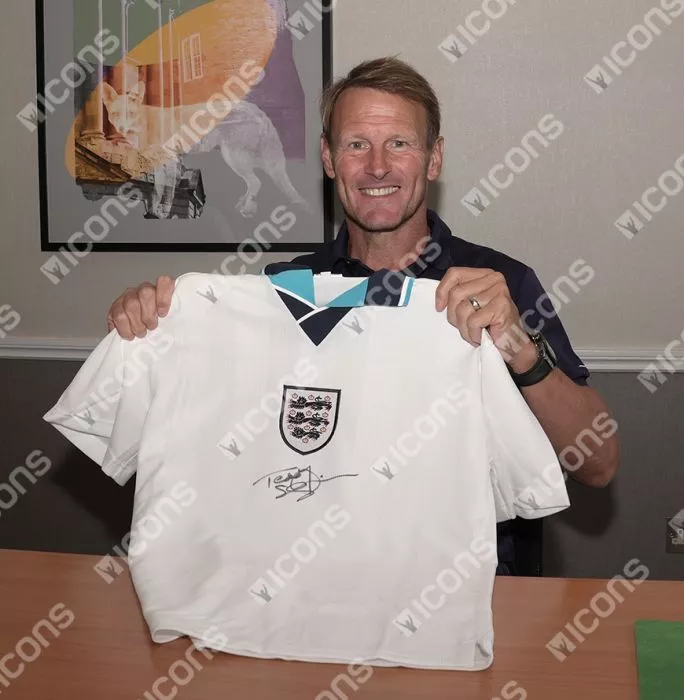 Teddy Sheringham Front Signed England 1996 Home Shirt In Hero Frame: Option 1