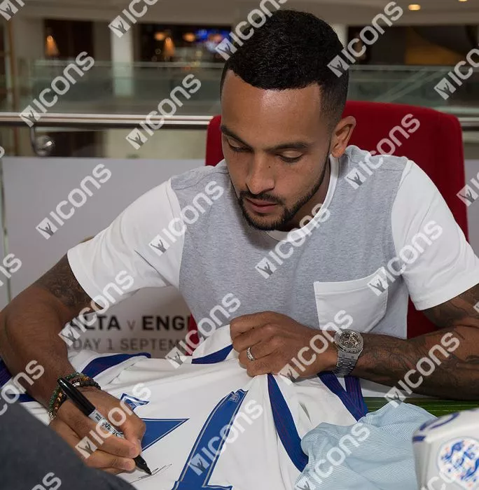 Theo Walcott England Back Signed 2016-17 Home Shirt