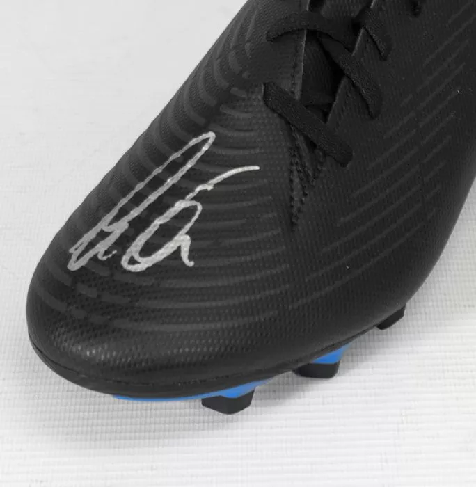 Thiago Alcantara Signed Adidas Predator .4 FG Football Boot: Signed On Toe