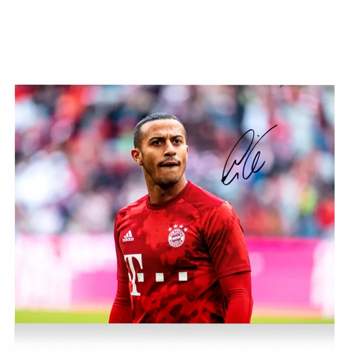 Thiago Alcantara Signed FC Bayern Munich Photo: Bayern Star