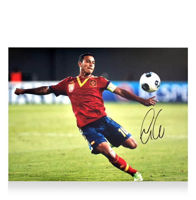 Thiago Alcantara Signed Spain Photo In Premium Photo Frame: La Roja Star