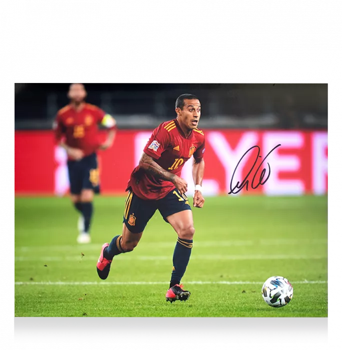 Thiago Alcantara Signed Spain Photo In Premium Photo Frame: In Action