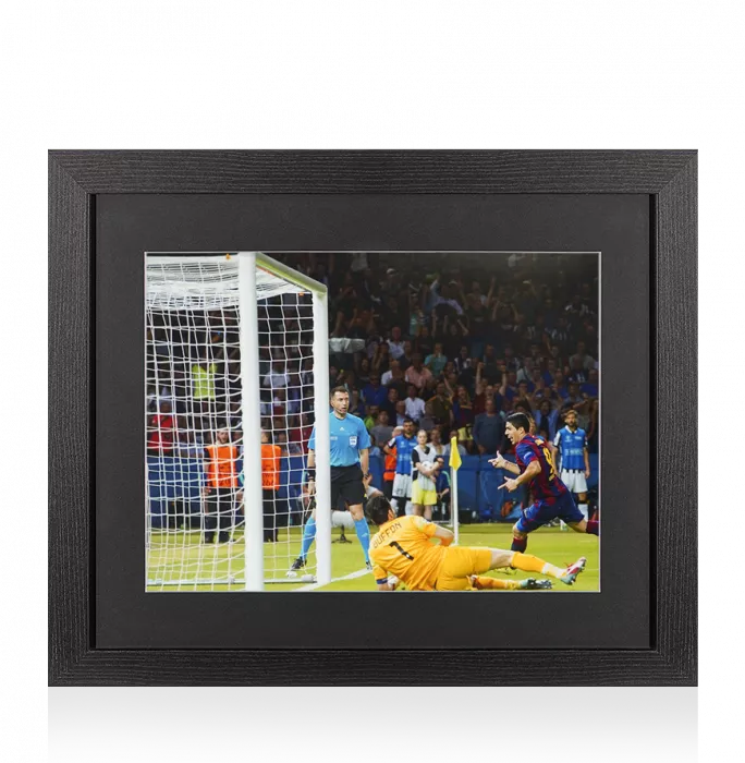 UNSIGNED Luis Suarez Photo In Black Wooden Frame: FC Barcelona Goal vs Juventus