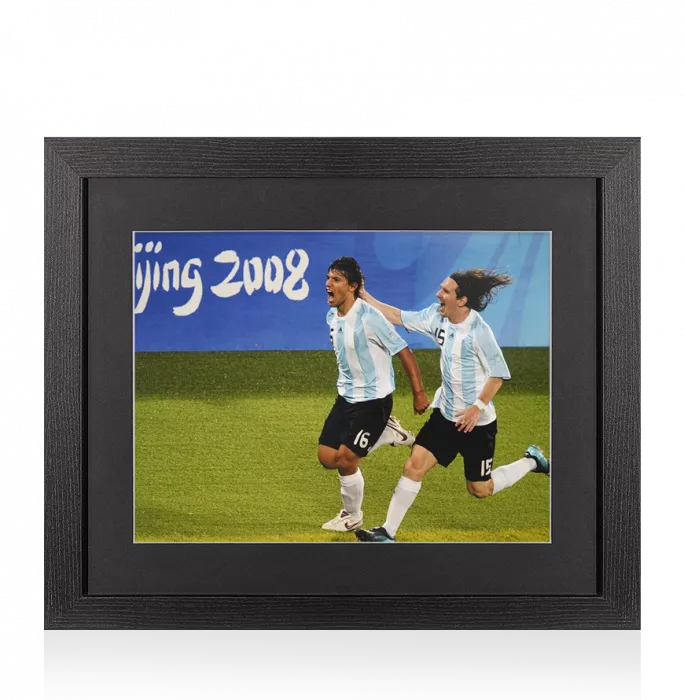 UNSIGNED Sergio Aguero Photo In Black Wooden Frame: Argentina Celebration With Lionel Messi