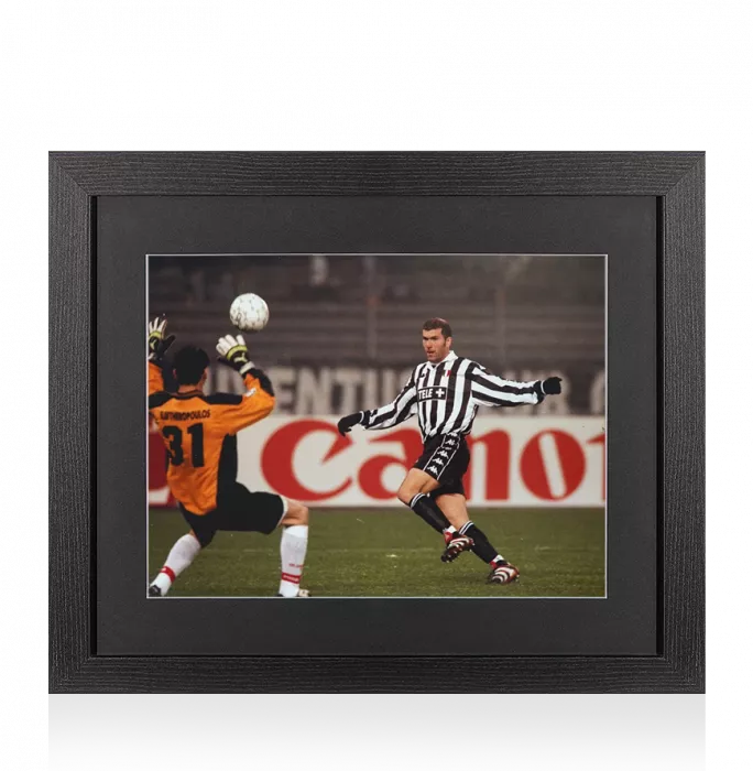 UNSIGNED Zinedine Zidane Photo In Black Wooden Frame: In Action for Juventus