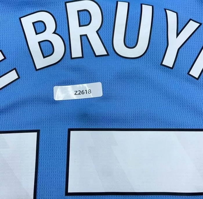 WAREHOUSE SECONDS Kevin De Bruyne Signed Manchester City 2023-24 Home Shirt GRADE A