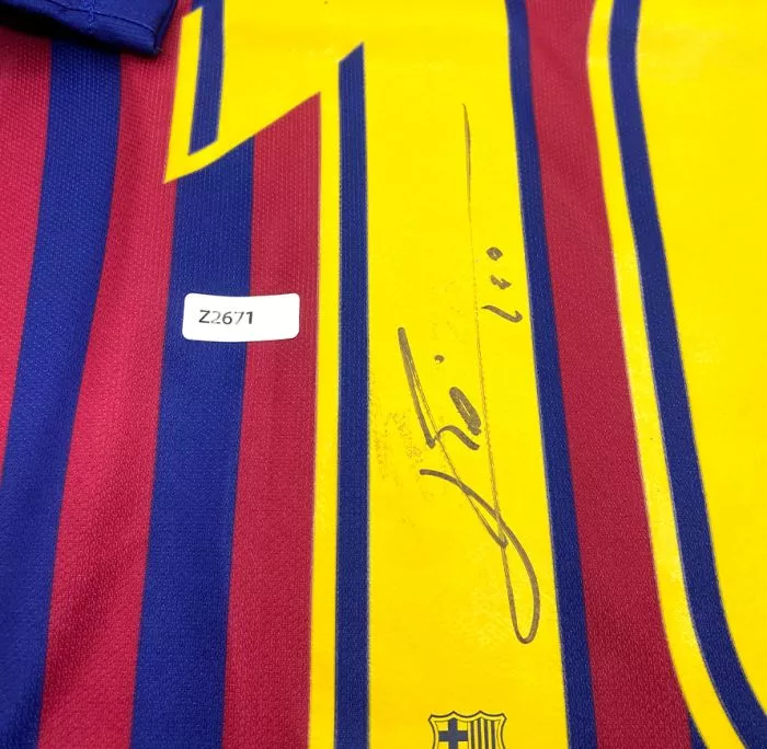 WAREHOUSE SECONDS Lionel Messi Official Back Signed FC Barcelona 2018-19 Home Shirt - Grade D