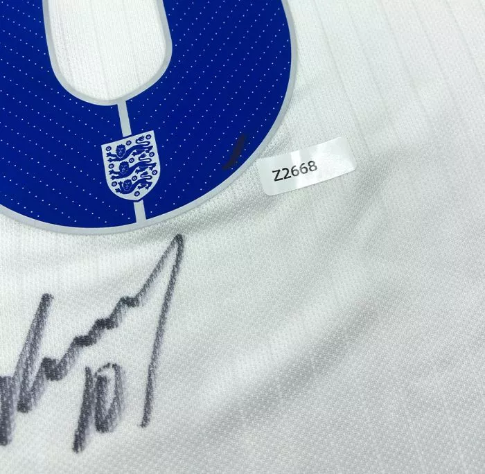 WAREHOUSE SECONDS Wayne Rooney Back Signed England 2014-15 Home Shirt - Grade A