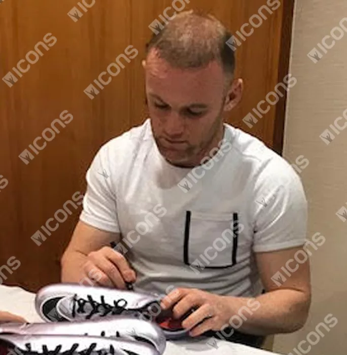 Wayne Rooney Signed Metallic Purple Nike Mercurial Boot In Acrylic Case
