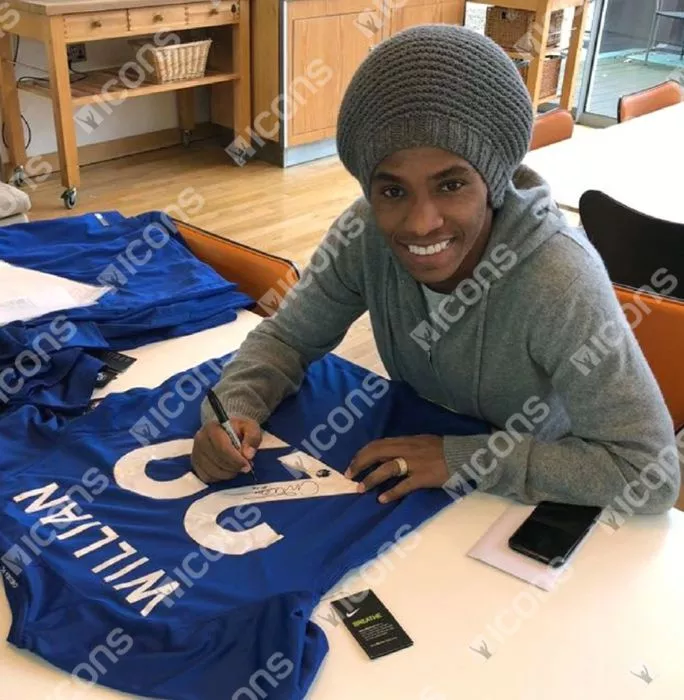 Willian Signed Chelsea 2017-18 Home Shirt In Hero Frame: Option 1