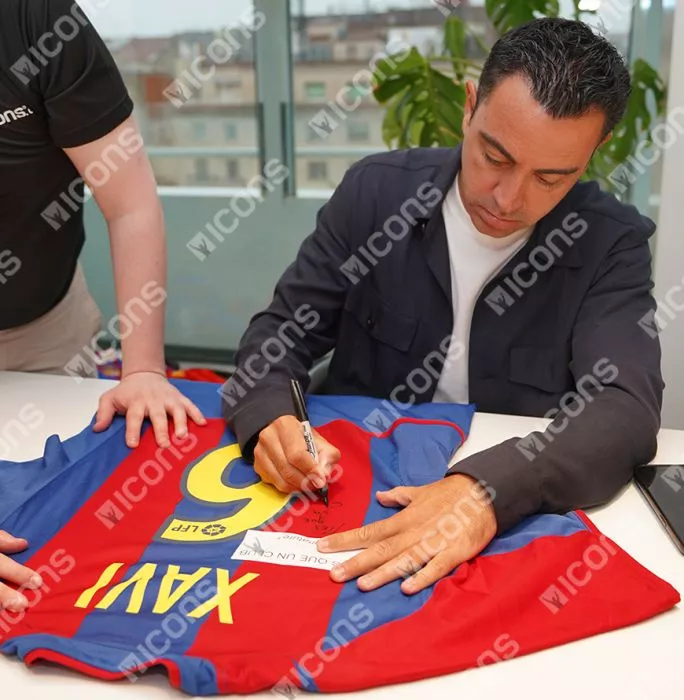Xavi Back Signed FC Barcelona 2002-03 Home Shirt - "Mes Que Un Club" Inscription In Hero Frame: Option 1