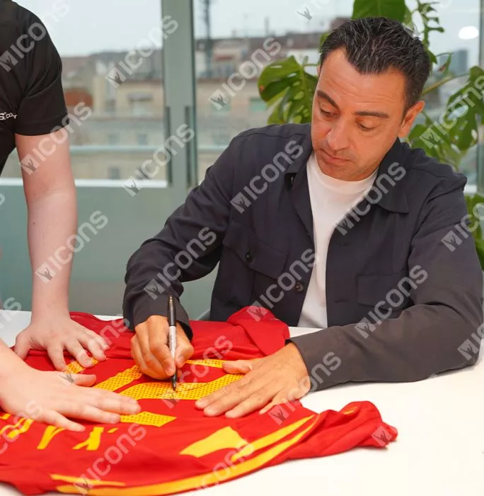 Xavi Back Signed Spain 2004-06 Home Shirt In Hero Frame: Option 1
