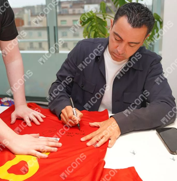 Xavi Back Signed Spain 2010 Home Shirt - "2010 FIFA World Cup Winner" Inscription In Hero Frame: Option 1