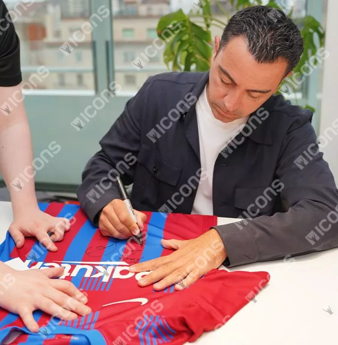 Xavi Front Signed FC Barcelona 2021-22 Home Shirt - "Made In La Masia" Inscription In Hero Frame: Option 1