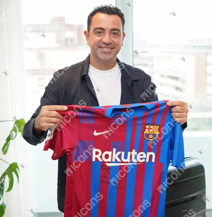 Xavi Front Signed FC Barcelona 2021-22 Home Shirt - "Made In La Masia" Inscription In Classic Frame