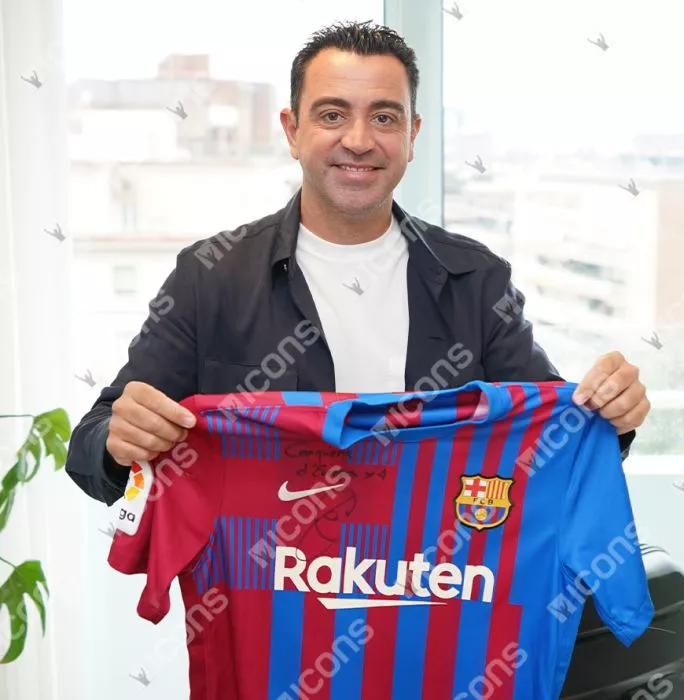 Xavi Front Signed FC Barcelona 2021-22 Home Shirt - "Campions D'Europa X4" Inscription In Classic Frame