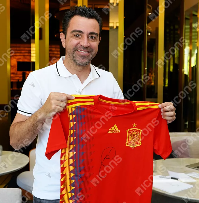 Xavi Front Signed Spain 2018-19 Home Shirt In Classic Frame
